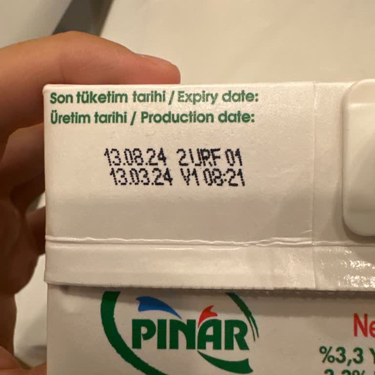 Pınar Süt'ün Bozuk Ürünleri Müşterileri Mağdur Ediyor