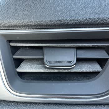 Renault Captur Klima Menfezi Renk Solması.