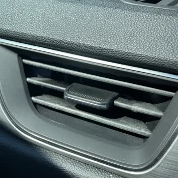 Renault Captur Klima Menfezi Renk Solması.