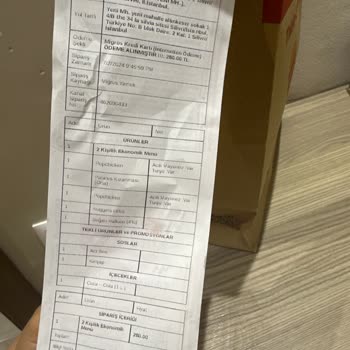 Popeyes Tüketilemeyecek Durumda Gelen Yemek Siparişi