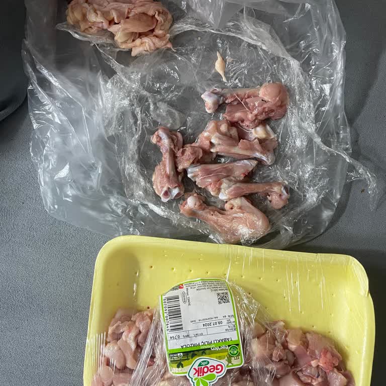Mamak Dereboyu Yunus Market Zorla Çalıştırılan Eleman