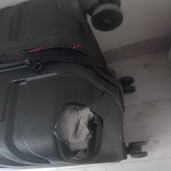 Ajet Valiz Hasarı Ve Mağduriyet
