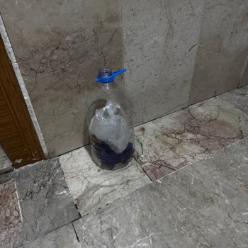 Özgüne Temizlik Ve Apartman Yönetimi Binanın Temizliği Düzgün Yapılmıyor!