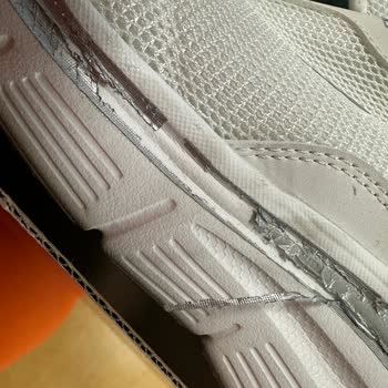 Boyner Skechers Marka Terlikte Üretim Hatası