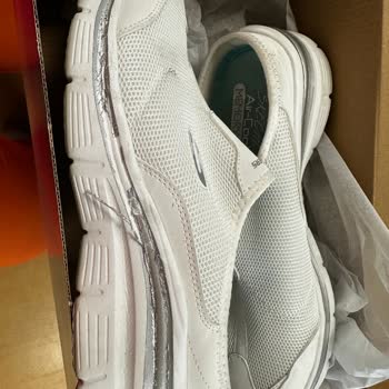 Boyner Skechers Marka Terlikte Üretim Hatası