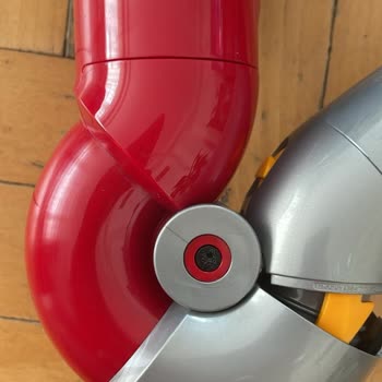 Dyson Süpürge Paramparça Oldu