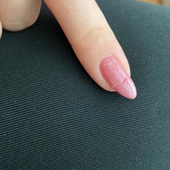 Sena Gökdağ Beauty Tırnak İnceliyor Hata Düzeltilmiyor