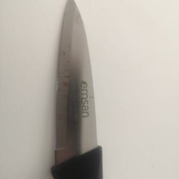 Emsan Paslanan Bıçak Seti Ve Paslanmış İlgisiz Müşteri Temsilciliği