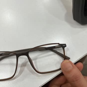 Lee Cooper London Gözlük Sıkıntısı