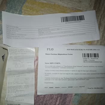 adidas Aldığım Ayakkabının Sadece Tek Ayağının Vurması Çok İlginç