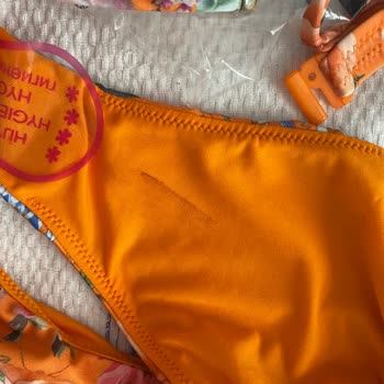 Trendyol Milla Kan Lekeli Bikini Gönderdi