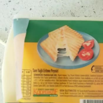 Tarım Kredi Kooperatif Market Peynirden Kıl Çıktı!
