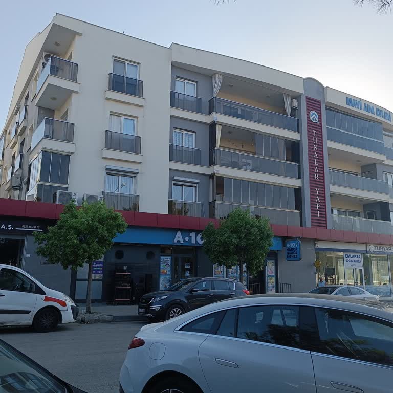 Kuşadası Davutlar Futbol Sahası A101 Hakkında