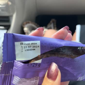 Milka Çikolata Küflü Çıktı