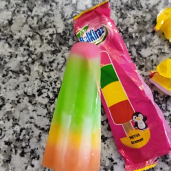 Karda Dondurma Balkiraz Ürünü Kırık Dondurma Çubuğu Çıktı