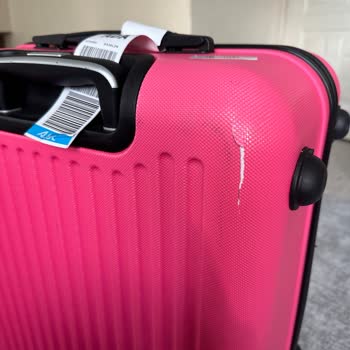 Ajet (Anadolu Jet) Bavulum Kırıldı Bagaj