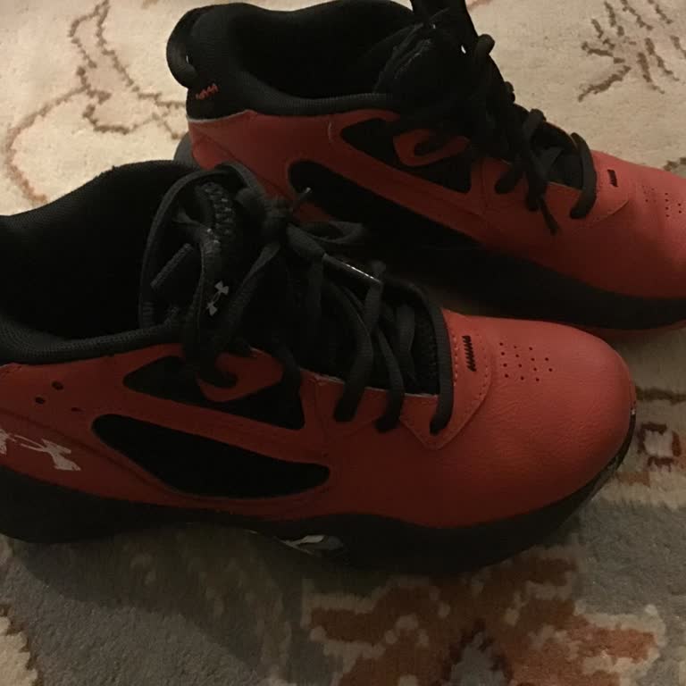 Under Armour Kötü Kokan Ayakkabı Sorunu!