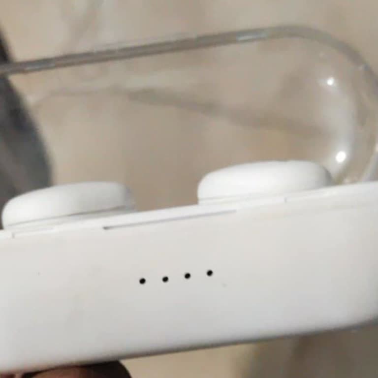 JBL Tws4 Kulaklık Bataryası Bittiği İçin Şarj Olmuyor