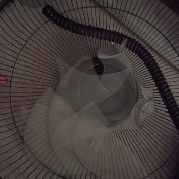 UFO Vantilatör Pervanesi Parçalanması