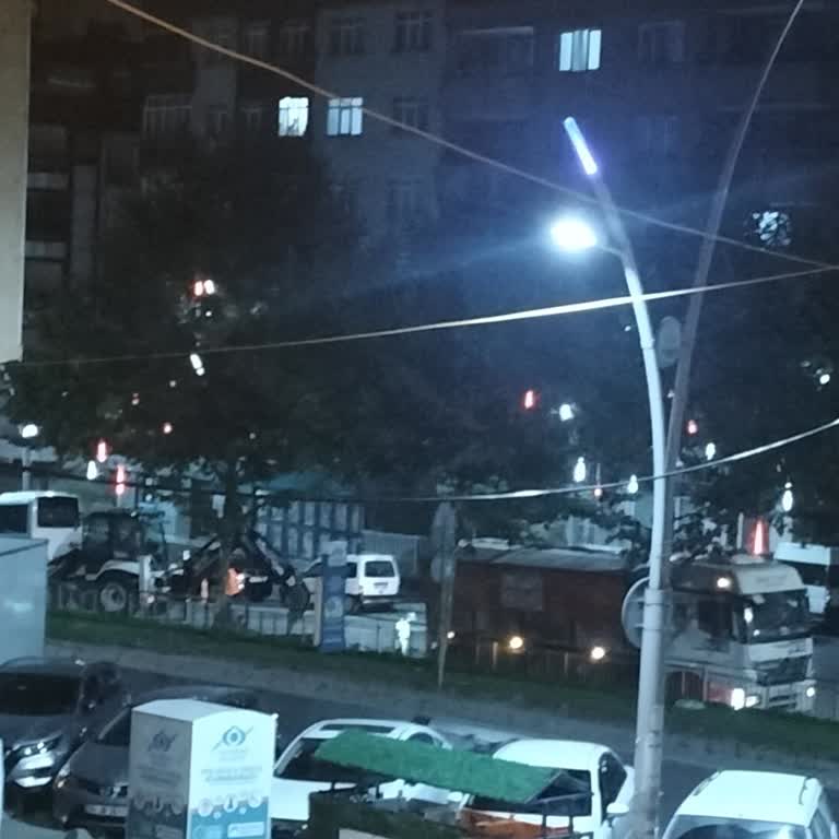 İBB - İstanbul Büyükşehir Belediyesi Gece Yarısı Yol Çalışması: Gürültü Ve Rahatsızlık Şikayeti