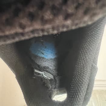 Skechers Ayakkabı Sorunu (yırtık)