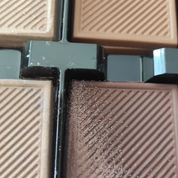 Patiswiss Madlen Çikolata Beyazlanma Ve Beyaz Topçuklar Oluşumu