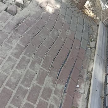 Küçükçekmece Belediyesi İSKİ Çalışma Esnasında Bahçe Duvarınıza Büyük Hasar Verdi