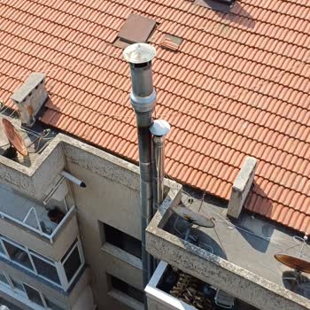 Karşıyaka Belediyesi Nazilli Pide Salonunun Bacasından Çıkan Kötü Koku