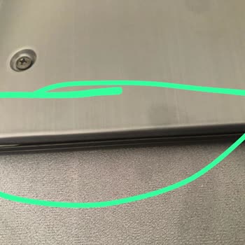 Tırnak Yok Dedikleri Ama Tırnakları Olan LG Marka TV