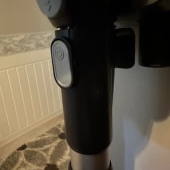 Bosch Elektrikli El Aletleri Bosch Unlimited 7 Süpürgemin Borusu 3-4 Ay Gibi Bir Sürede Çatladı