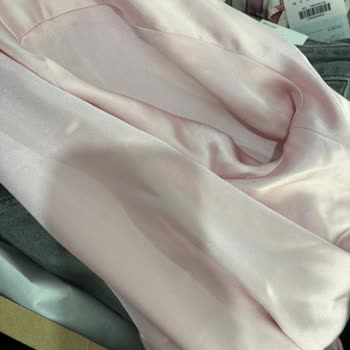 Zara Giyinmiş Sökülmüş Ürünler Gönderim