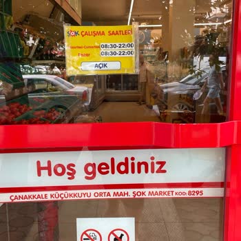 Şok Marketler Şok Mağazasında Etiket Sorunu Ve Terbiyesi Tavır