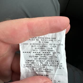 Gerdan Gurme Kara Kuru Bir Tavuk Geldi