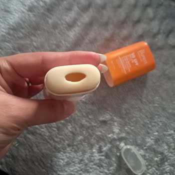 The Purest Solutions Stick Güneş Kreminin İçi Boş Çıktı