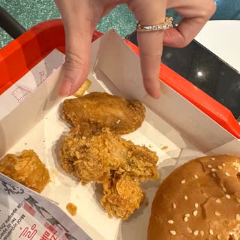 KFC'de Kalite Düşüşü Ve Kötü Deneyim: İzmir Optimum AVM