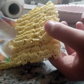 indomie Yarım Yamalak Noodle