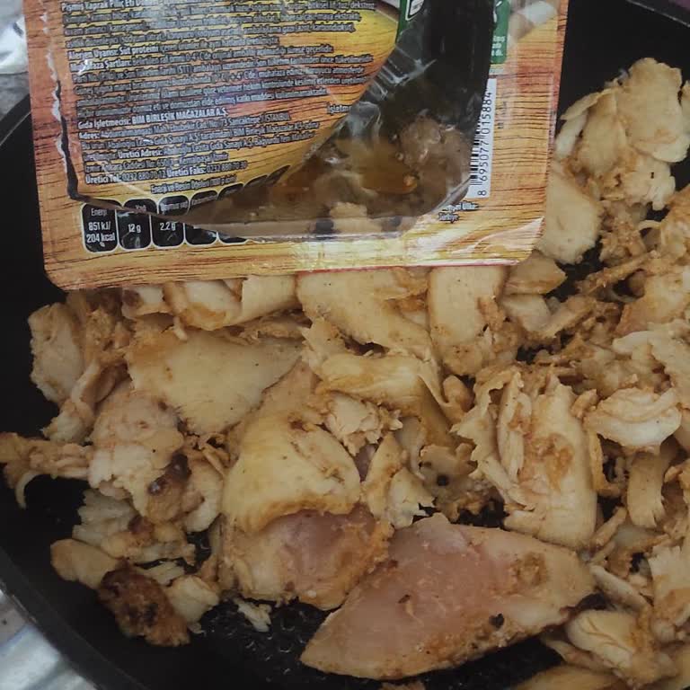 BİM Mağazasından Aldığımız Bgrill Piliç Yaprak Döner Çiğ Çıktı