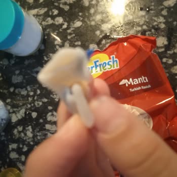 Superfresh Mantının İçinden Mantıya Yapışmış Mavi Plastik Çıktı.