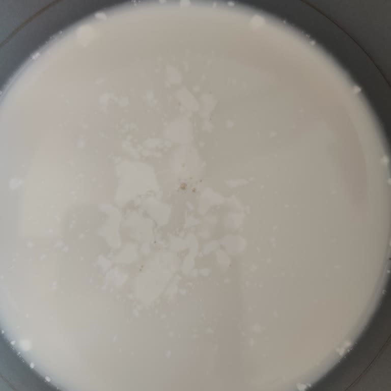 A101 Ürünü Birşah Süt Bozuktu.