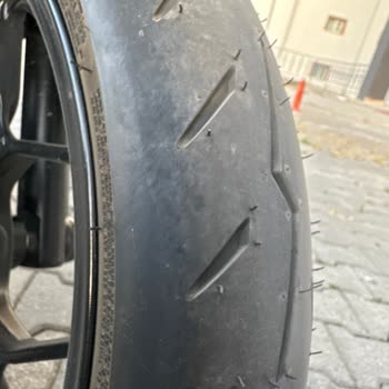 Pirelli Üretim Hatası Rosso 4 Lastik