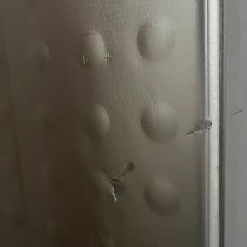 Beko Marka Sıfır Diye Aldığımız Hatalı Darbeli Çizik Buzdolabı