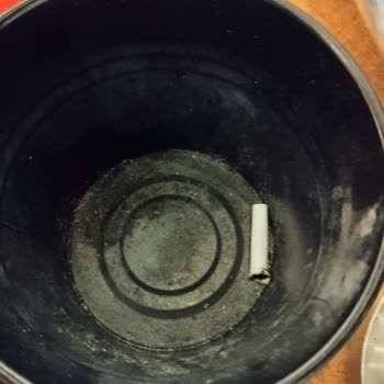 Kubi Kahve Evi Sunum İçerisinden İzmarit Çıktı!