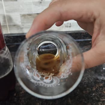 Çaykur Soğuk Çay İçinden Tanımlanmayan Bir Şey Çıkması