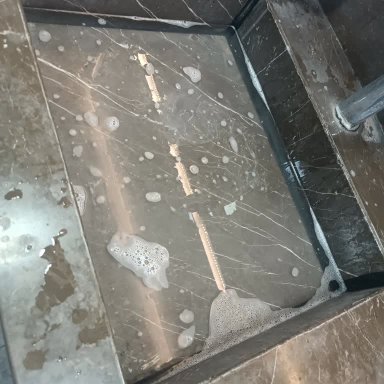 Çağlayan Sütiş Kadınlar Tuvaletindeki Tıkanmış Lavabo!