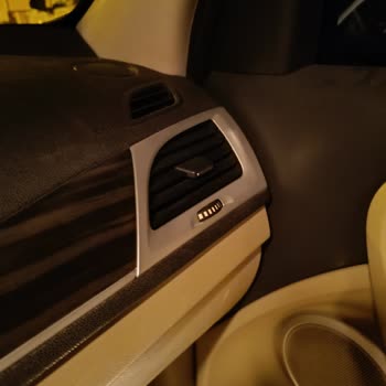 Renault Megane 3 Kalorifer Yönlendirme Izgara Tutamağı Kırılması