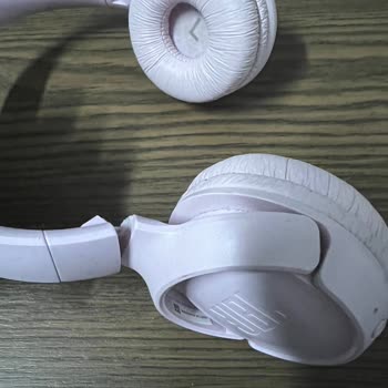 510BT JBL Kulaklık Eklem Yeri Kırıldı