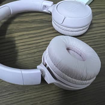 510BT JBL Kulaklık Eklem Yeri Kırıldı