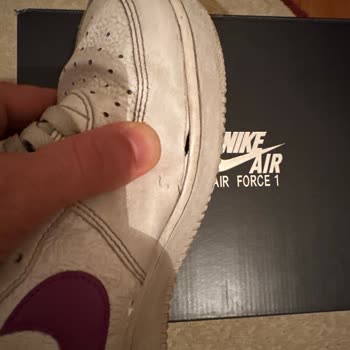 Nike Aır Force 1-yırtılması