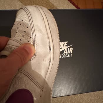 Nike Aır Force 1-yırtılması