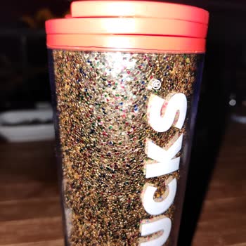 Starbucks'tan Alınan Termosun Çatlaması